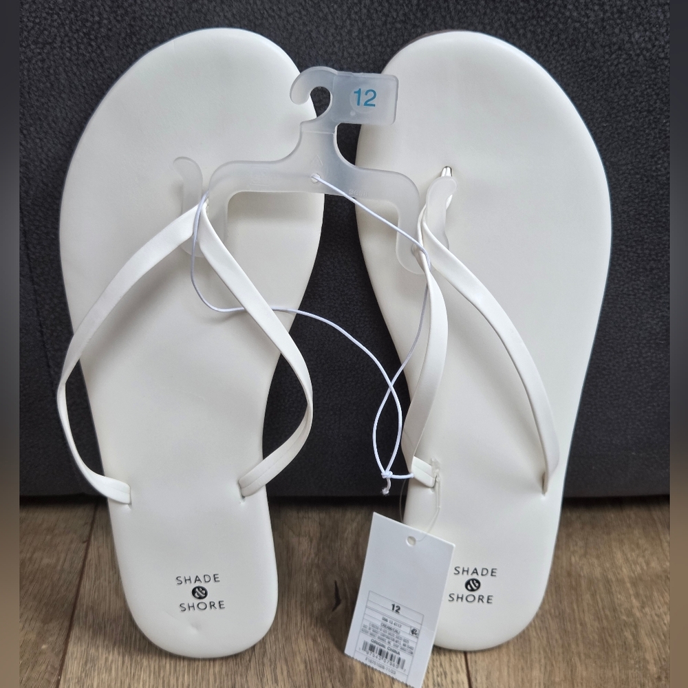Shade & Shore Women's Cream Cali Flip Flop Sandals Size: 12 - Picture 5 of 7